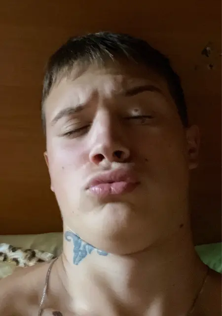 Віталій из Фастова, мне 19, познакомлюсь для постоянных отношений