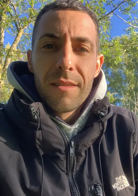 Я Ian, 35, из Мадрида, ищу знакомства без обязательств