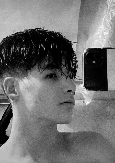 Артём из Мелитополя, ищу на сайте знакомства без обязательств