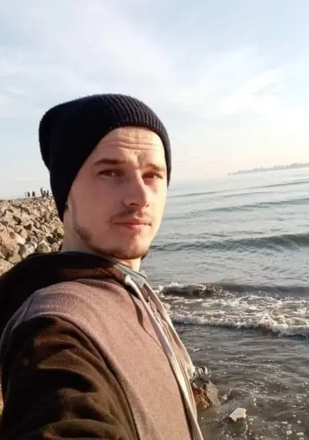 Алексей з Києва, мені 80 років, познайомлюсь для постійних стосунків