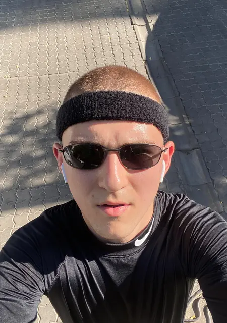 Vova de Valencia, tengo 22 años, listo para conocer para lío de una noche