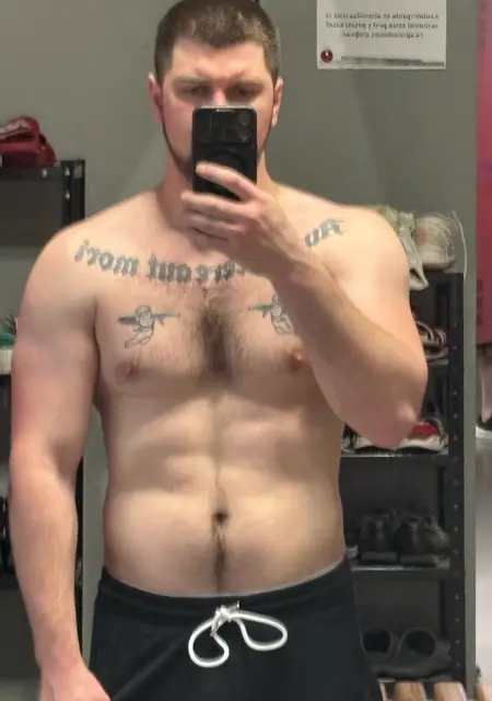 Я Maks, 25, знакомлюсь на одну ночь в Киеве