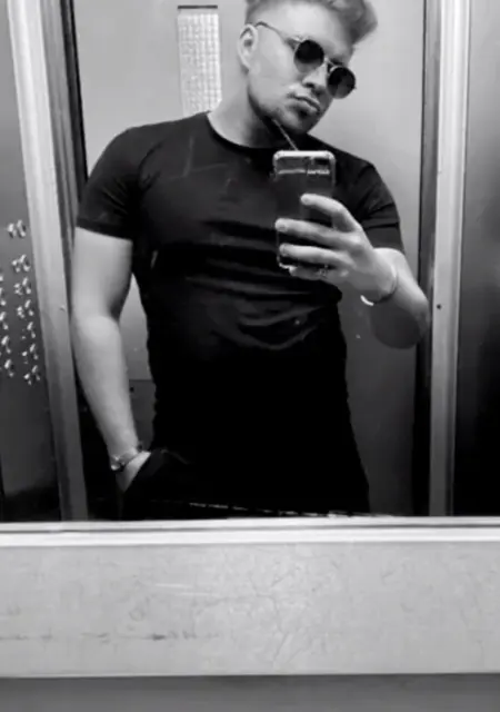 Anthony de Málaga, busco en el sitio pasatiempo agradable