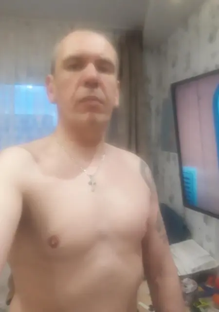 Кеша из Кохтла-Ярве, ищу на сайте знакомства на одну ночь