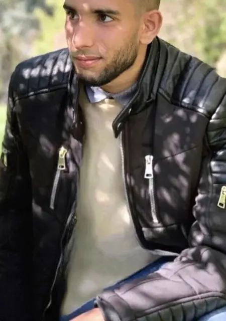 Adel из Парижа, мне 23, познакомлюсь