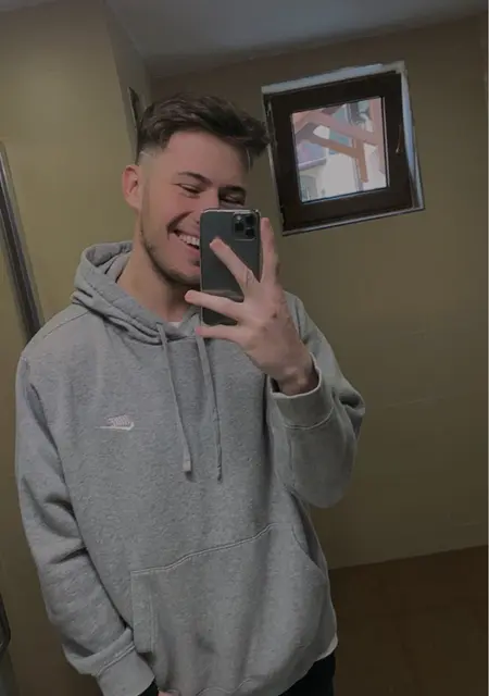 Я Jirka, 22, знакомлюсь без обязательств в Чёске-будеёвице