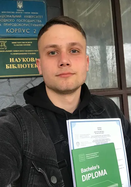 Я Саша, 23, из Ровно, ищу знакомство для приятного времяпровождения