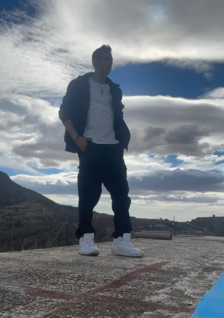 Jorge из Новельда, мне 29, познакомлюсь на одну ночь