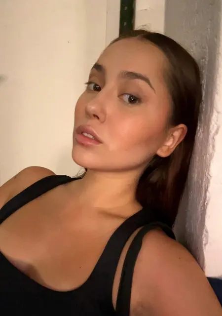 Maya из Сен-Жермен-ан-Ле, ищу на сайте приятное времяпровождение