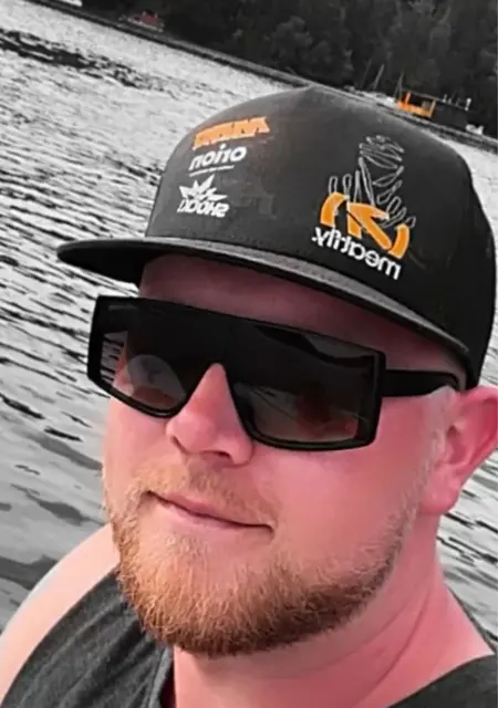 Luká из Праги, ищу на сайте знакомства на одну ночь