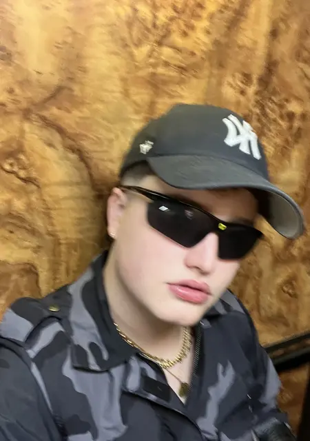 Я Luca, 20, знакомлюсь для дружбы в Валенсии