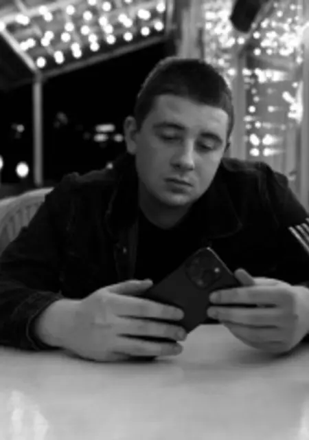 Я Владимир, 20, из Вены, ищу знакомство