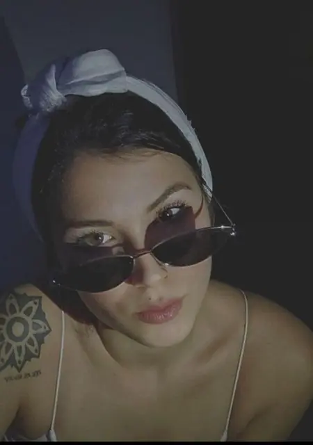 Я Rem Aksan, 22, из Стамбула, ищу знакомство