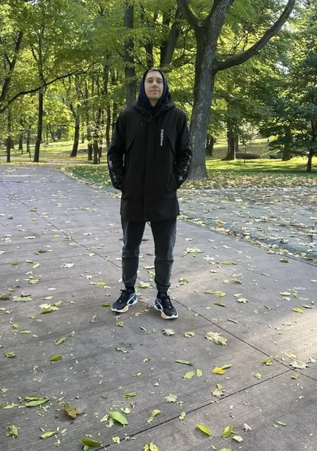 Illia з Черкас, шукаю на сайті приємне проведення часу