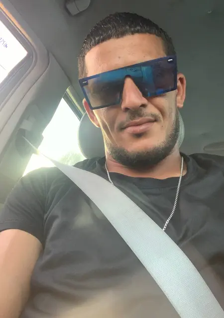 Boubaker из Катания, ищу на сайте открытые отношения