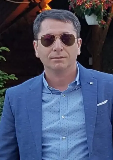 Я Ser, 42, из Анкары, ищу знакомство для дружбы