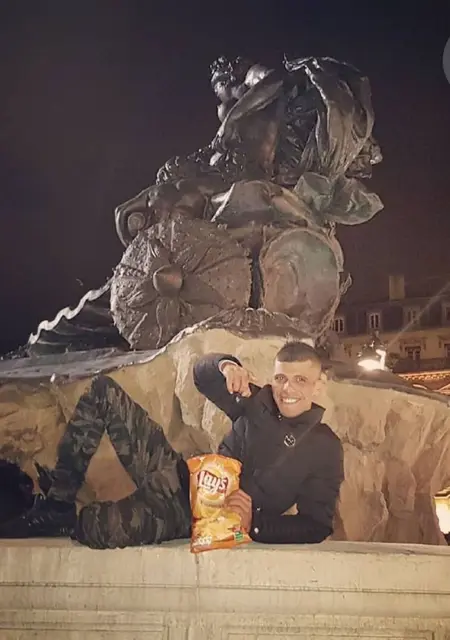 Я Jouda, 31, знакомлюсь в Париже