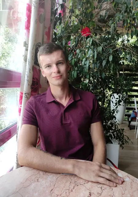 Дима з Харкова, мені 27 років, познайомлюсь для постійних стосунків