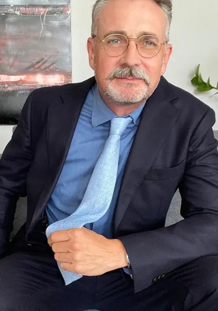 Henry из Лондона, ищу на сайте открытые отношения