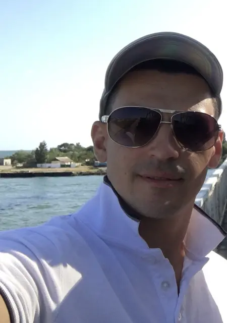 Я Алекс, 46 років, знайомлюсь без зобов'язань у Луцьку