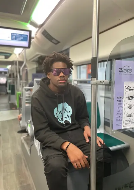 Elown из Ла-Рошель, ищу на сайте знакомства на одну ночь