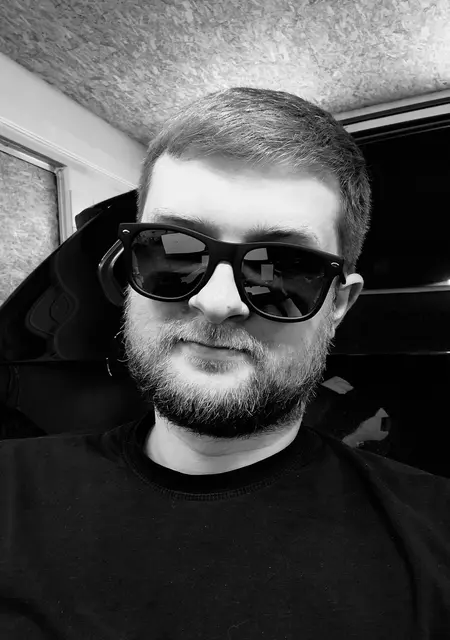 Vlad из Полоцка, мне 32, познакомлюсь без обязательств