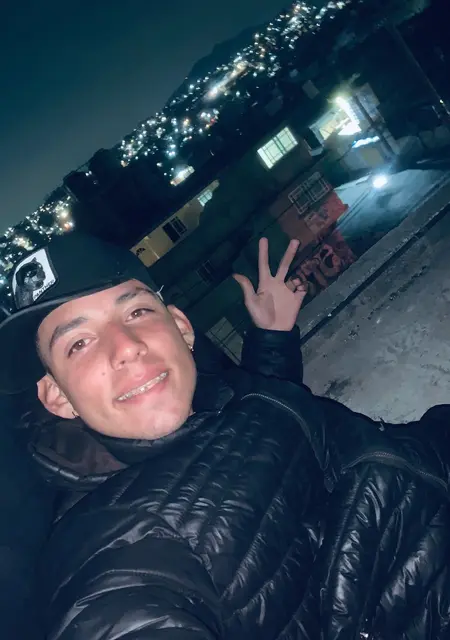 Я Jhon, 19, из Мехико, ищу знакомство для вирта