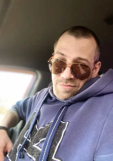 Антон Сергеевич из Таллина, мне 34, познакомлюсь без обязательств