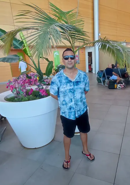Soy Edu, 43 años de Palma de Mallorca, busco conocer gente para chatear