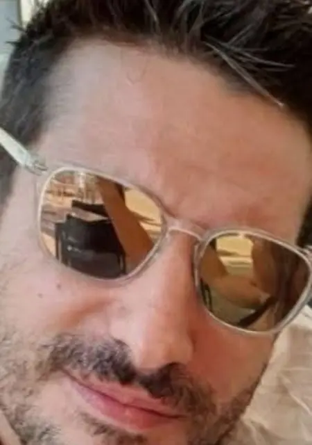 Alex Galera de la Bisbal d'Empordà, tengo 40 años, listo para conocer para lío de una noche