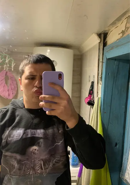 Димуся з Чернівців, шукаю на сайті знайомства на одну ніч