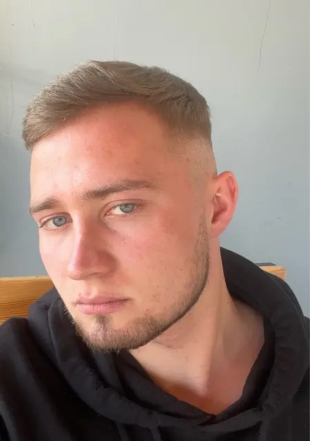 Діма из Киева, мне 22, познакомлюсь для открытые отношения