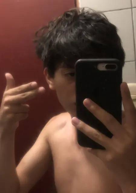 Я Hotpeque, 20, из Лимы, ищу знакомство для постоянных отношений