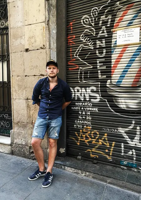 Dmytro из Кракова, мне 36, познакомлюсь для приятного времяпровождения