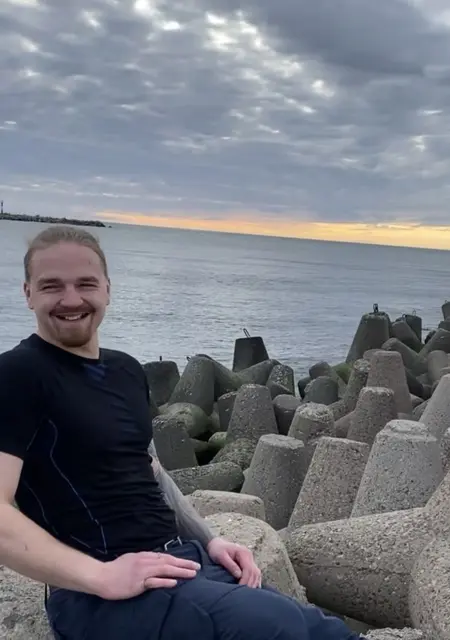 Я Мирон, 25, знакомлюсь без обязательств в Амстердаме