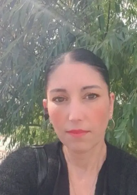 Я Dana, 40, знакомлюсь в Бухаресте