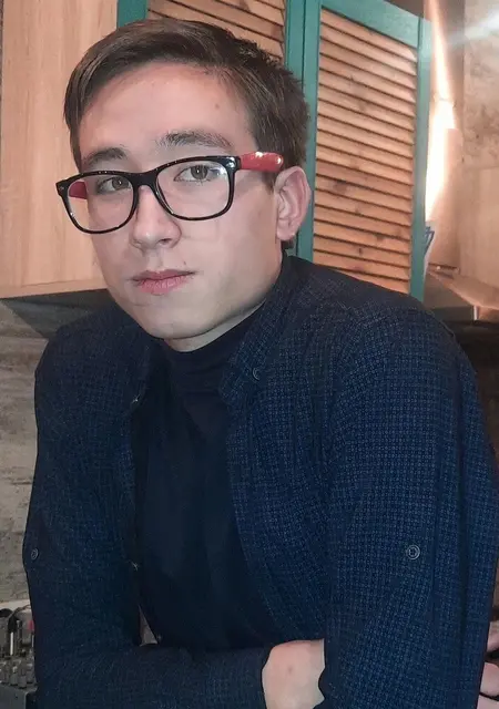 Я Сергей, 25 років з Донецька, шукаю знайомство для приємного проведення часу