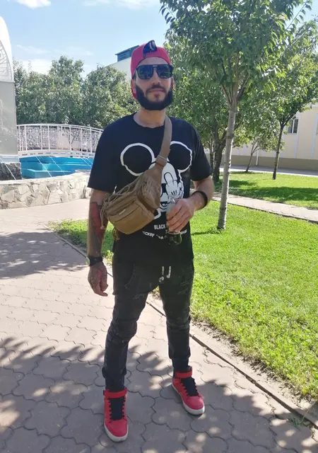 Я Роман, 35, из Камышевахи, ищу знакомства без обязательств