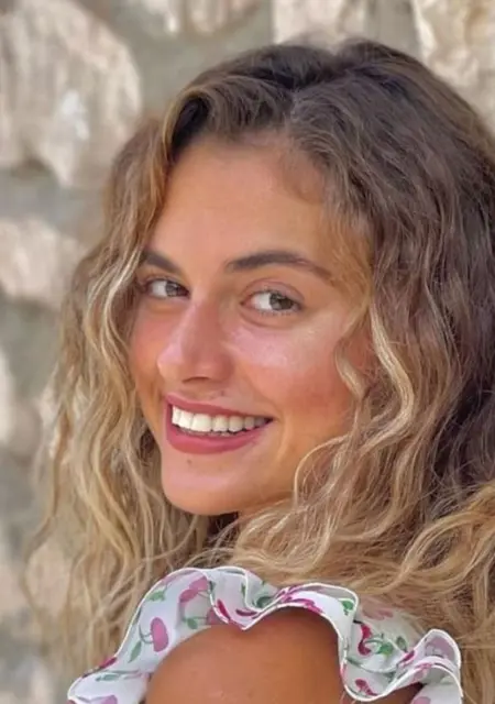 Я Elif, 34, из Стамбула, ищу знакомство