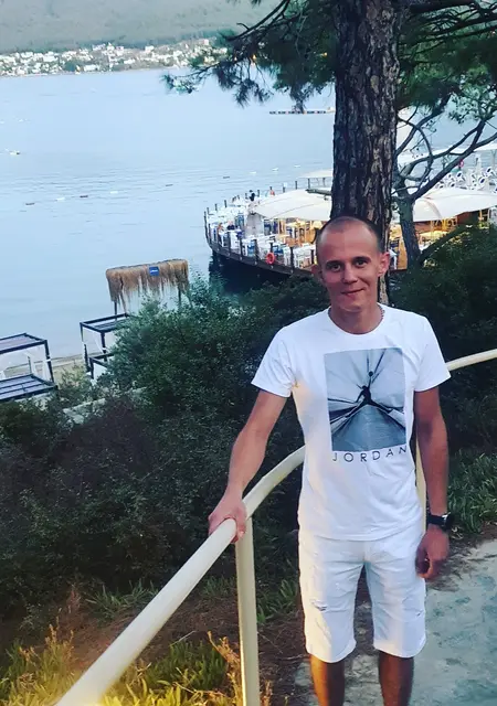 Я Олег, 30, из Хмельницкого, ищу знакомство для дружбы