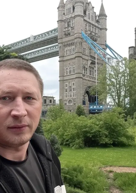 Илья из Мадрида, ищу на сайте дружбу