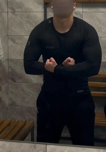 Я Nazar, 20 років, знайомлюсь без зобов'язань у Львові