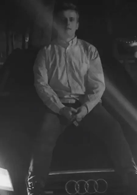 Я Malyalewariat, 28, из Познани, ищу знакомства без обязательств