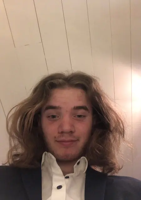 Algot из Фалун, мне 19, познакомлюсь для общения