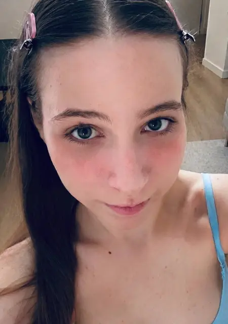 Я Ника, 20, из Ротерема, ищу знакомство для вирта