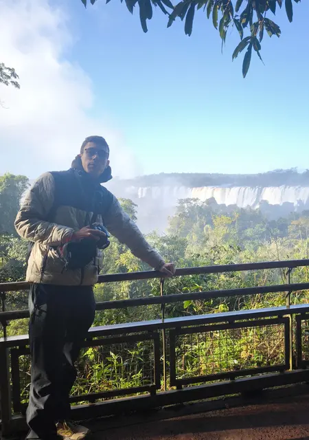 Soy Julen, 30 años de Azpeitia, busco conocer gente para relación abierta