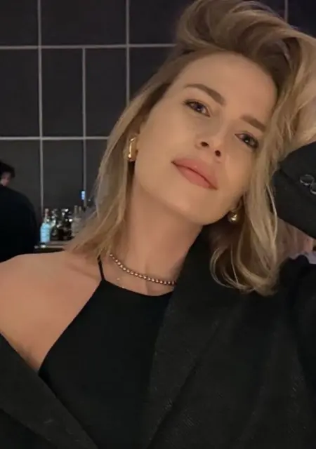 Машенька из Франкфурта-на-майне, ищу на сайте постоянные отношения