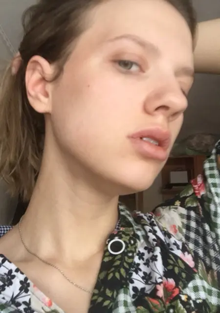 Виктория з Запоріжжя, мені 20 років, познайомлюсь для вірт