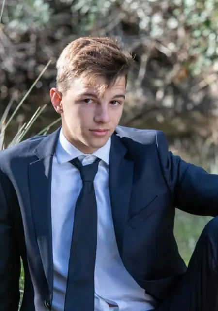 Joele из Маскалуча, мне 18, познакомлюсь без обязательств