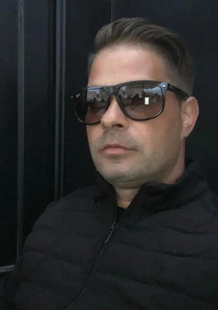 Valentyn из Крайовы, ищу на сайте постоянные отношения